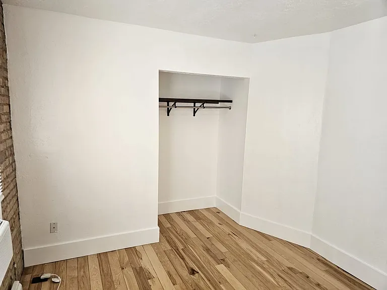 156-162 168 I St — Photo 21
