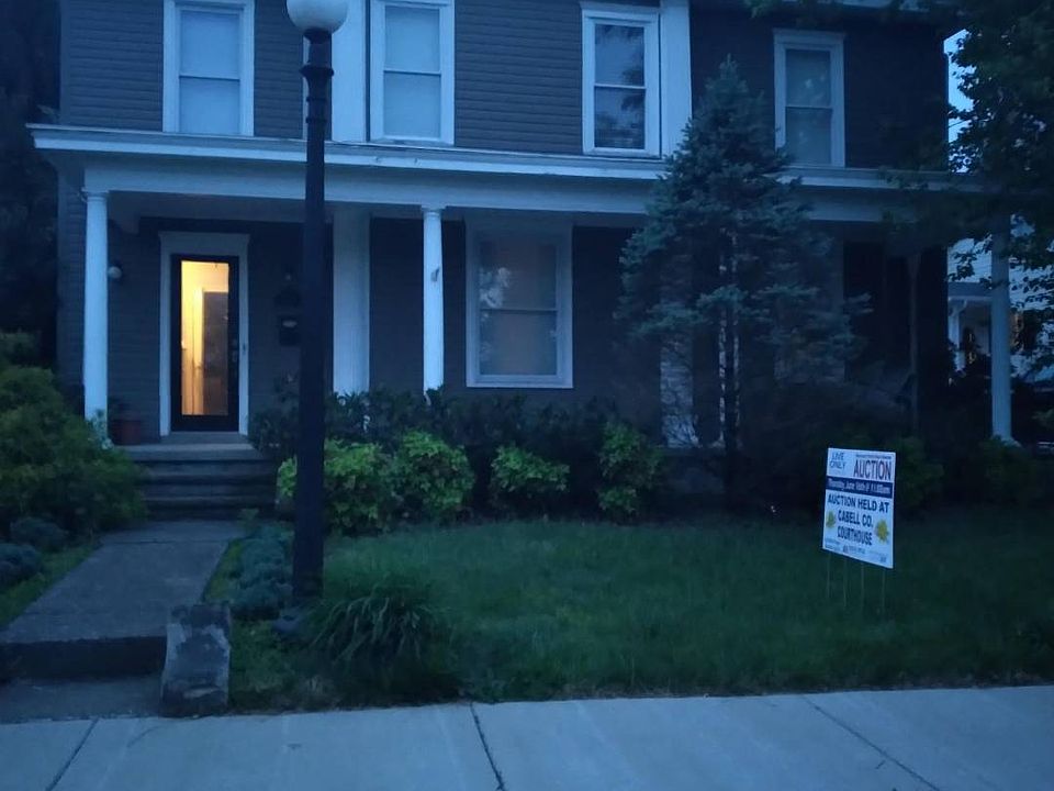 1st image of 725 Water St