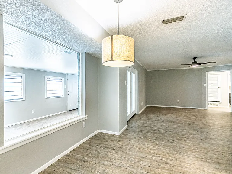 9611 Bangor Ave — Photo 10