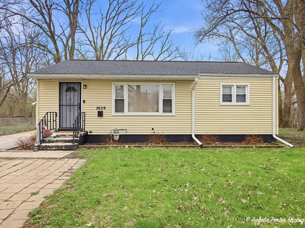 (undisclosed Address), Waukegan, IL 60087