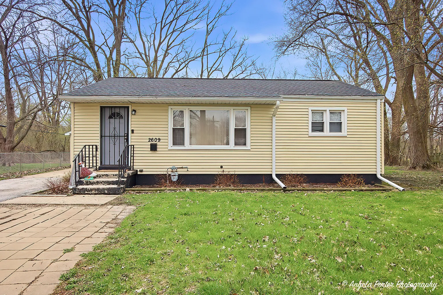 2609 N Pine St photo 1