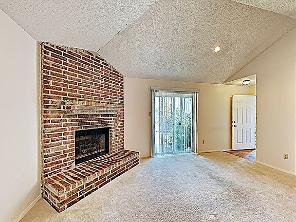 2nd image of 7550 Boxwood Ct