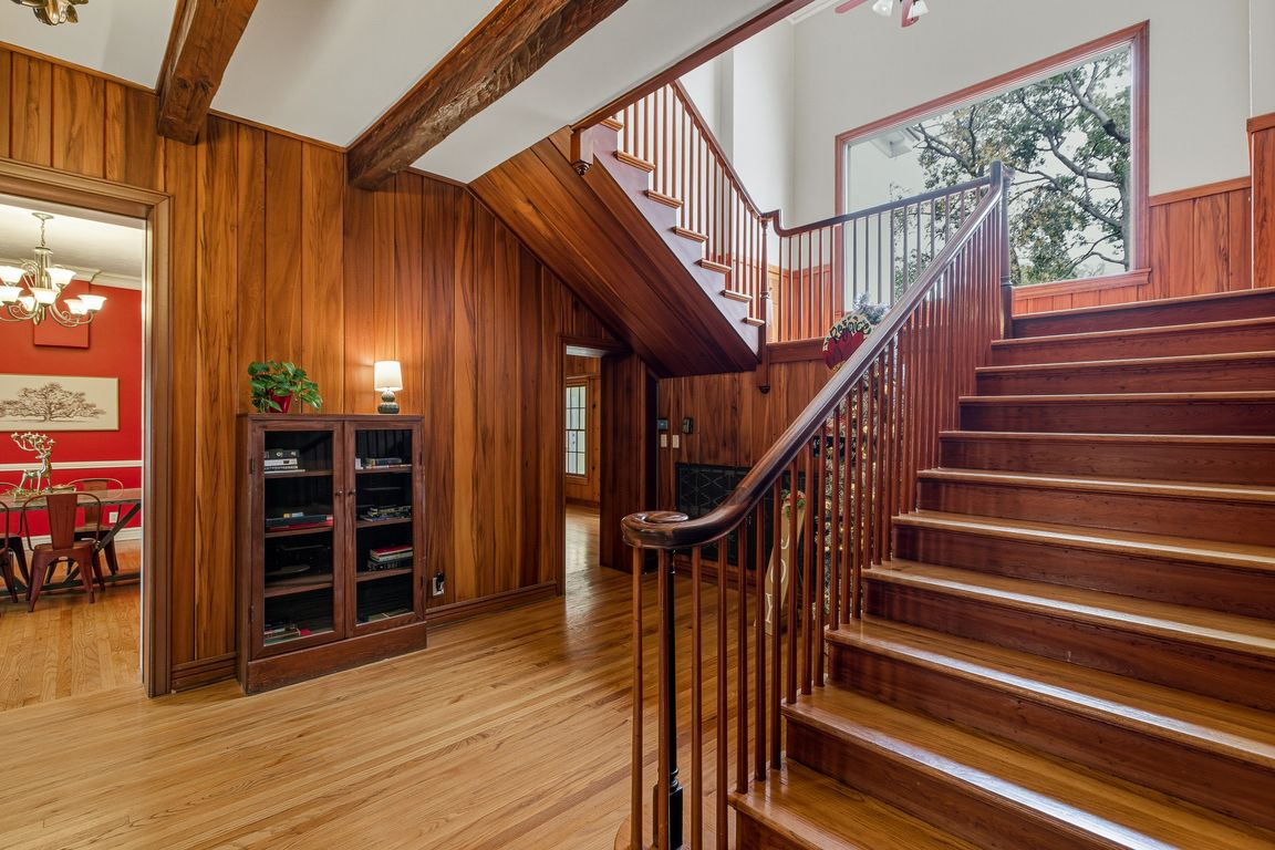 next background image