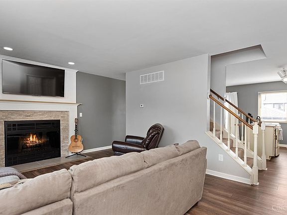 2nd image of 144 Stillmeadow Dr