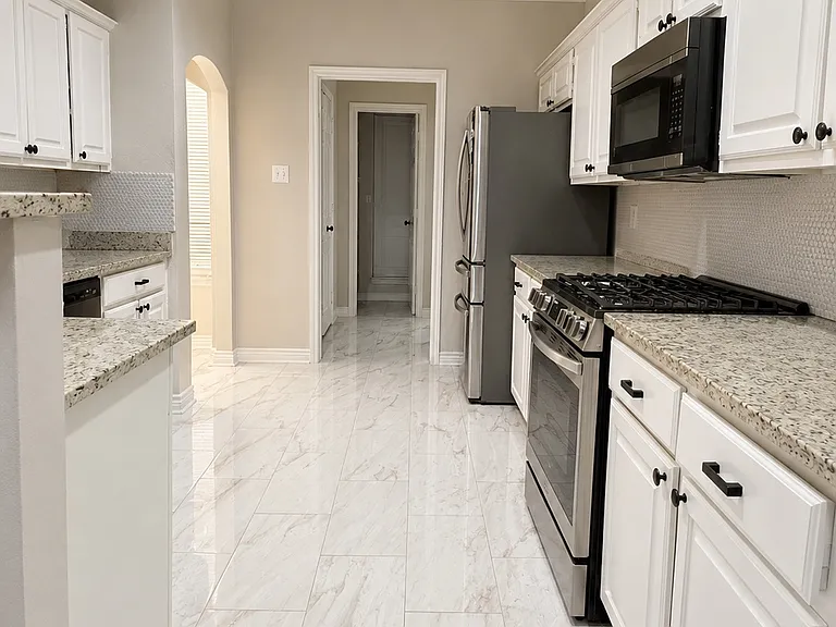 Sierra Ln — Photo 6