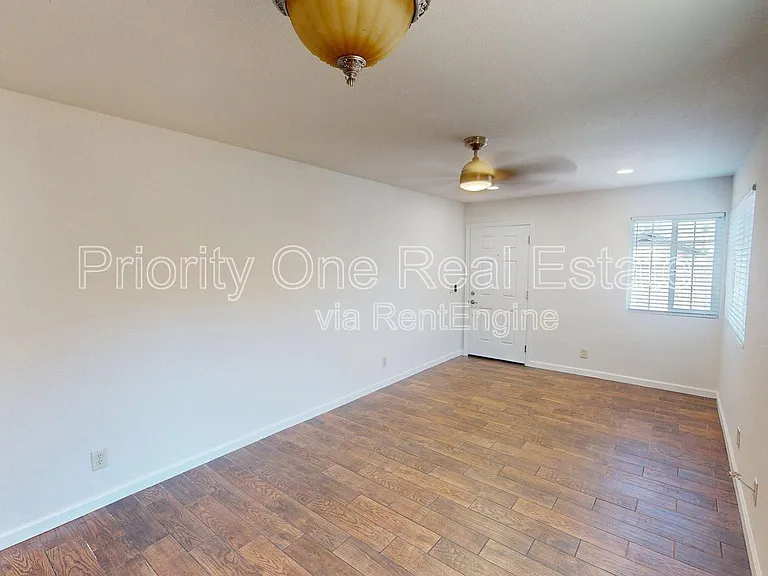 3813 46th St #1 — Photo 9