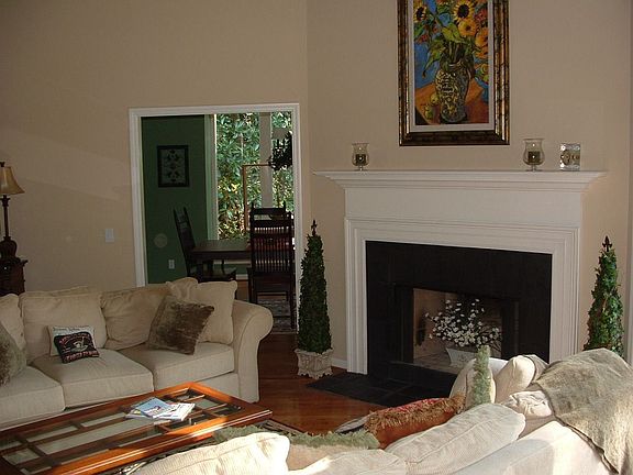 5th image of 4 Bolen Hall Ln