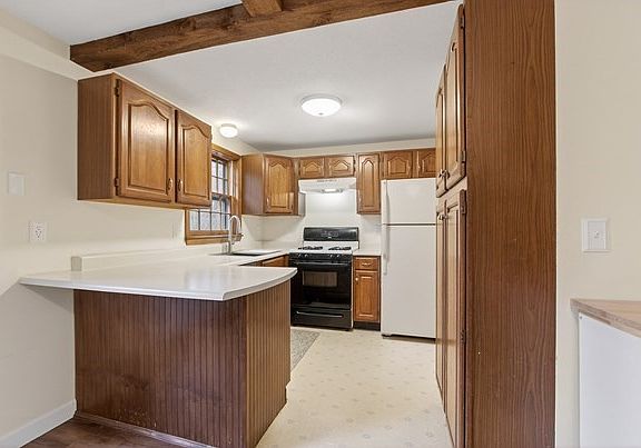 4th image of 11 Scotty Hollow Dr #C