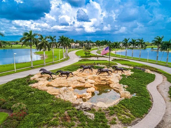 8902 Shenendoah Cir, Naples, FL 34113