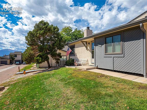 3rd image of 4875 Bluestem Dr