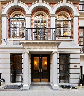 Sold by Compass | media 16