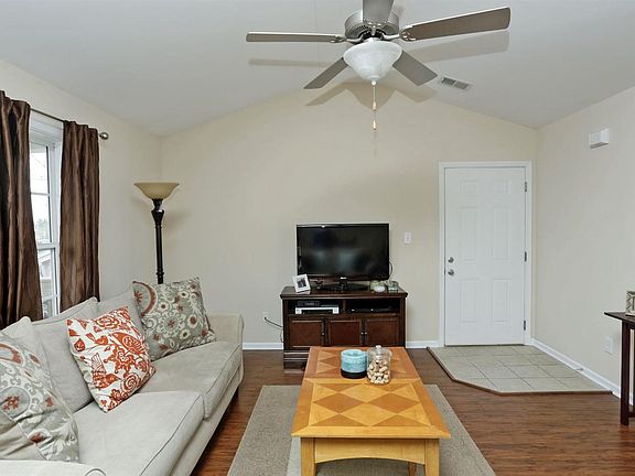 2nd image of 857 Malabu Dr APT 3201