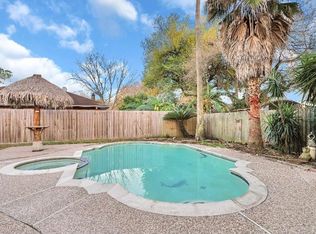 10106 Hillridge Rd, La Porte, TX 77571