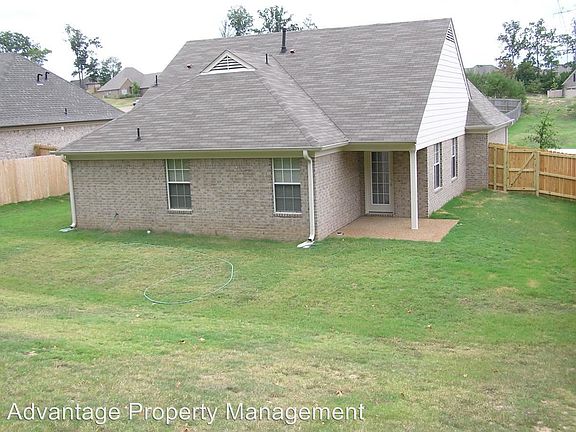 5th image of 10454 Redmond Dr