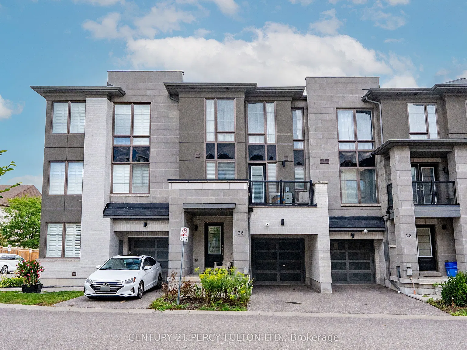 3 bed, $2,800 — Photo 1