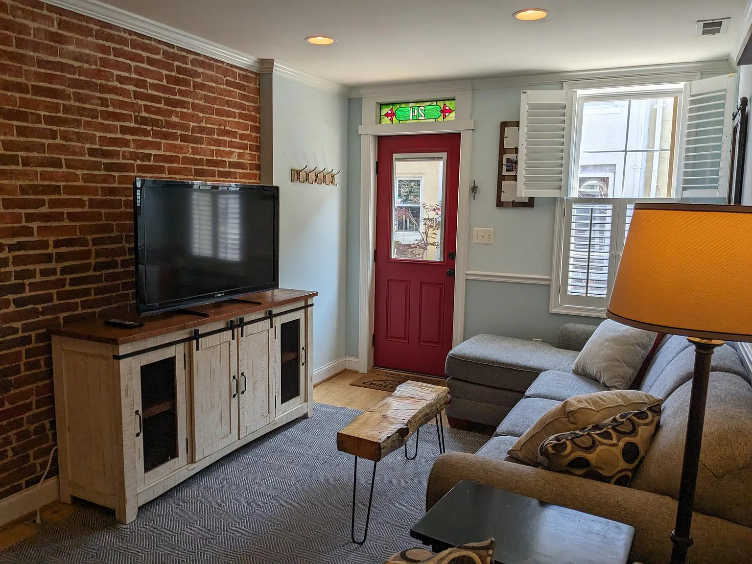2 bed, 2.5 bath, 1544 sqft, $2,400 — Photo 2