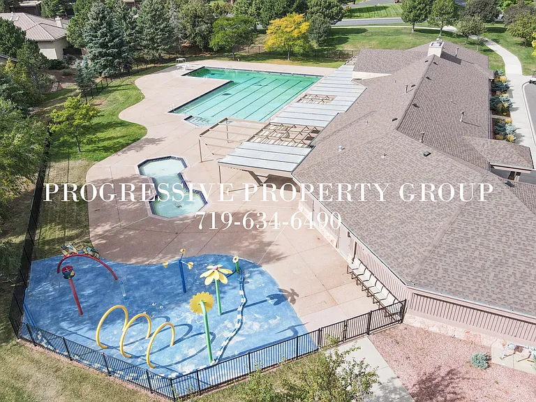 1120 Hill Cir — Photo 23
