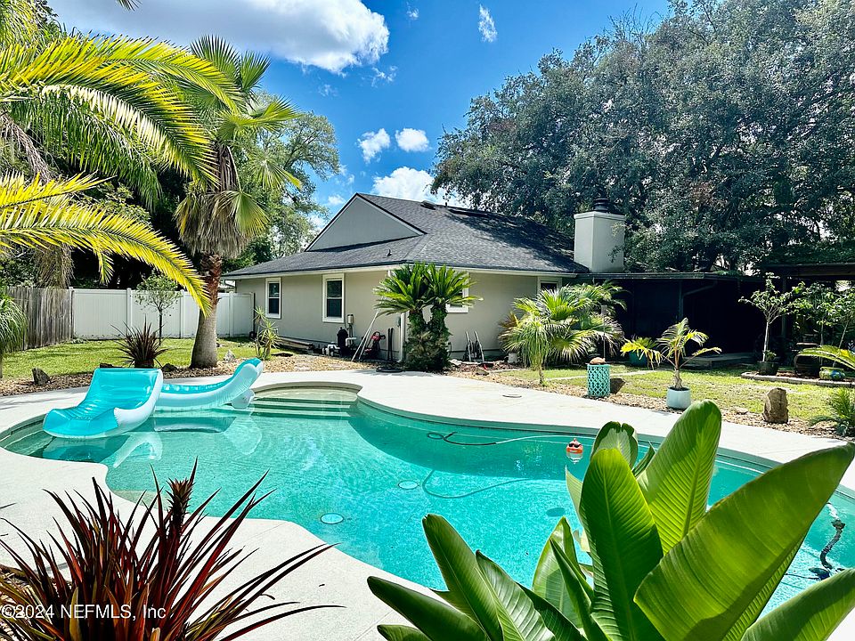 1st image of 3045 BLUE HERON Drive N