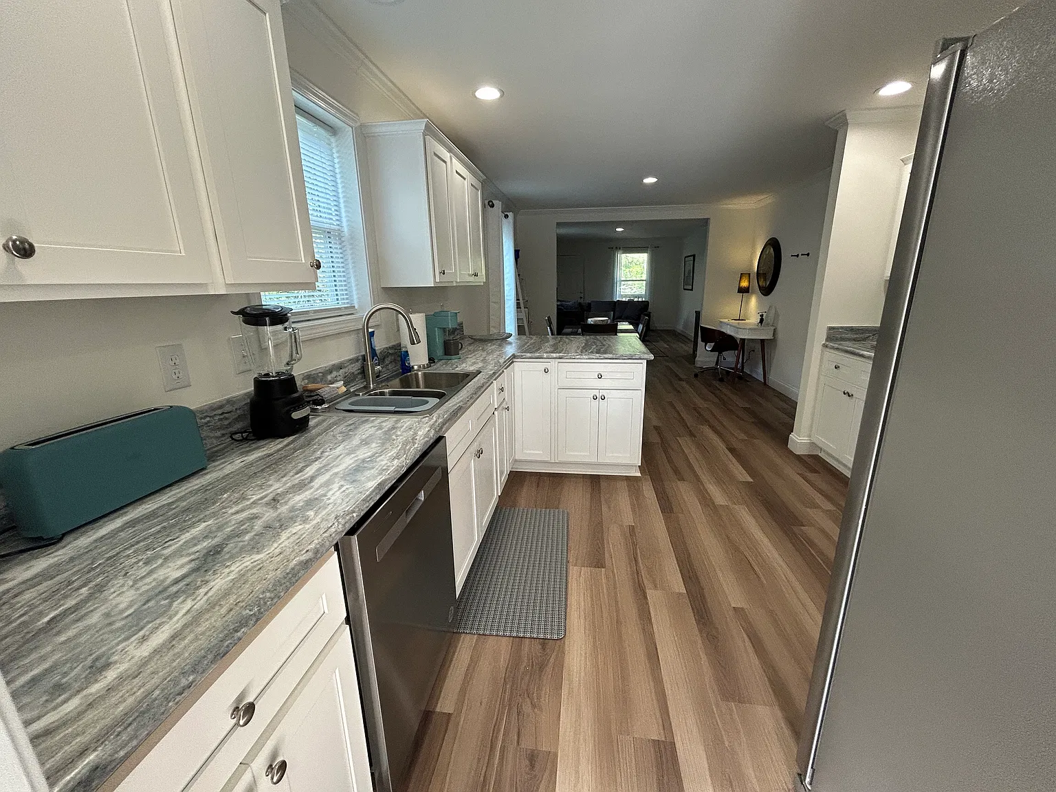 3 bed, 1350 sqft, $2,800 — Photo 1