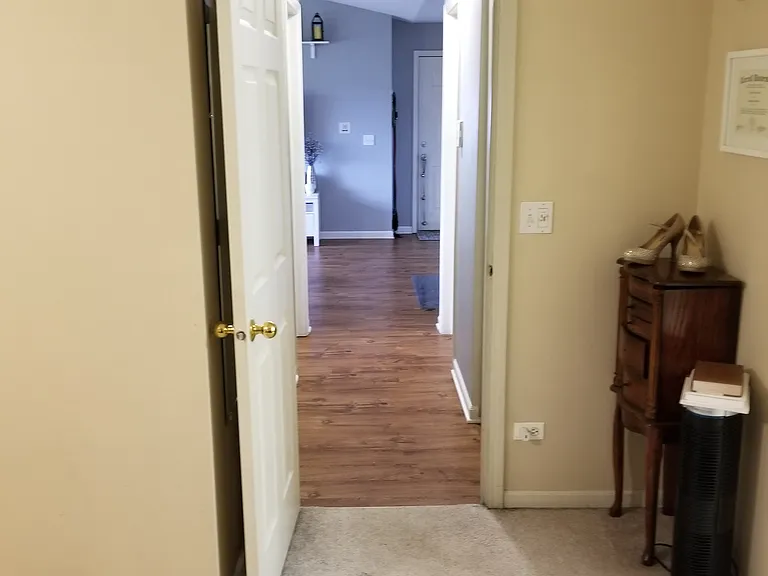 300 Crestview Dr #D — Photo 15