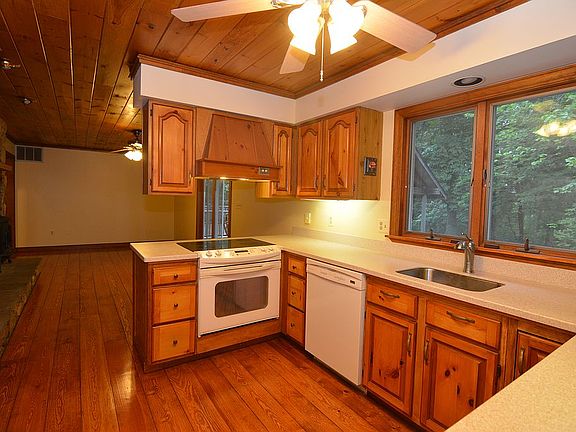 Kitche,new Corian Counters