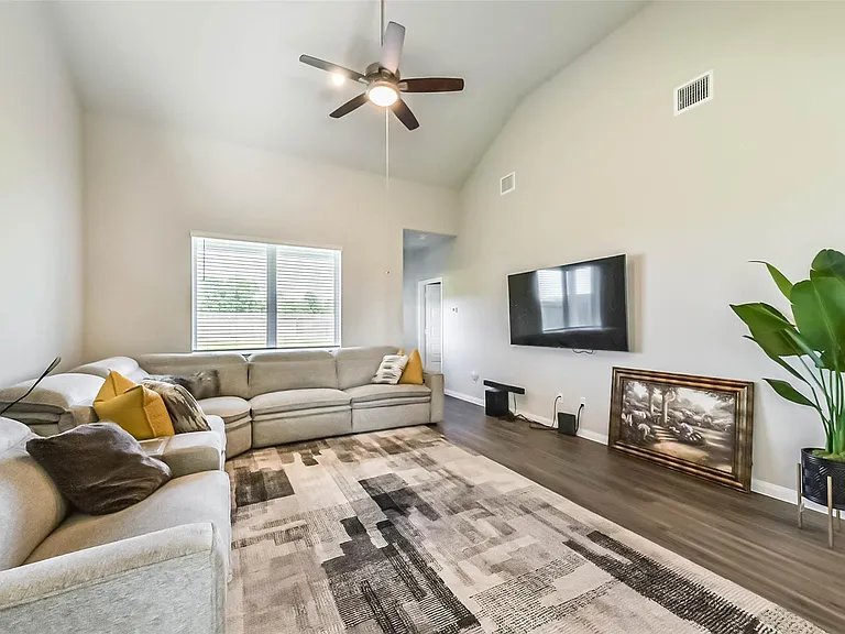 4907 Luke Mathew Dr — Photo 6