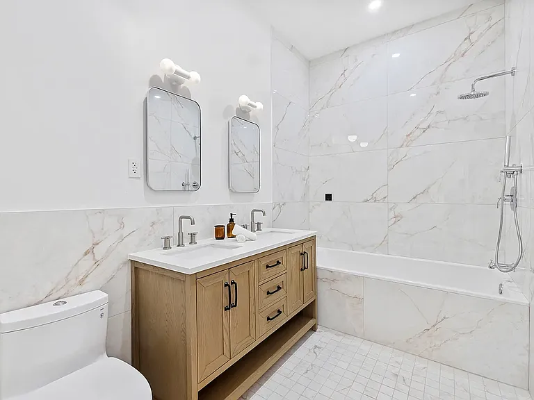 10 Hausman St — Photo 15