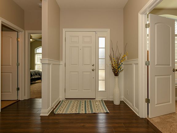 5th image of 4832 Waterhaven Dr