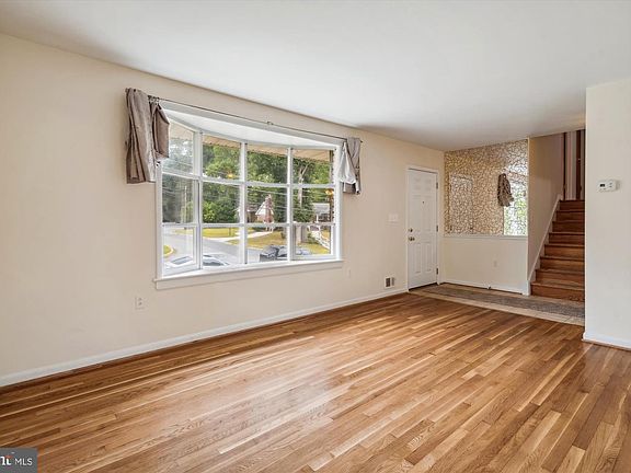 3rd image of 9021 Saint Andrews Pl