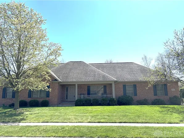 500 Arlington Woods Dr, Brookville, OH 45309