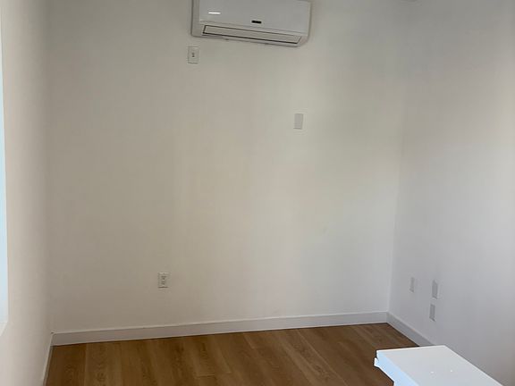 4th image of 5561 Bonner Ave APT 11