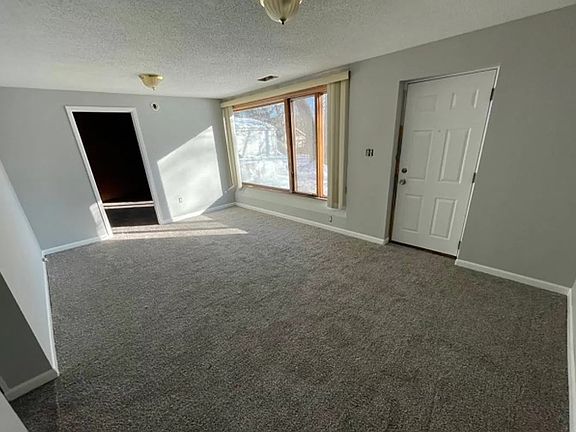 3rd image of 1216 Hewitt Ave Unit D