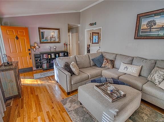 5th image of 731 Coventry Ct