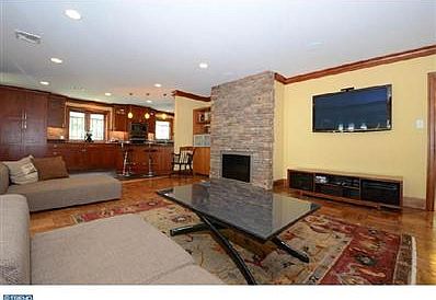 5th image of 1001 Indian Creek Ln