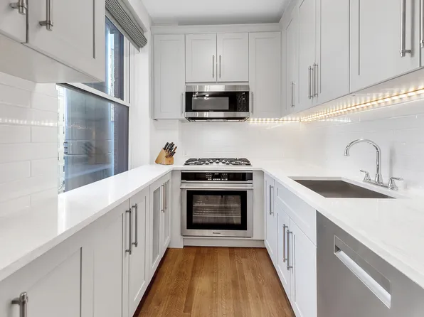 12 East 87th Street image 6 of 12