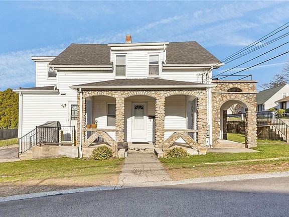2nd image of 100 Lyman Ave