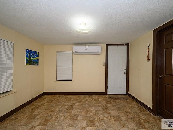 3rd image of 409 S 11th St