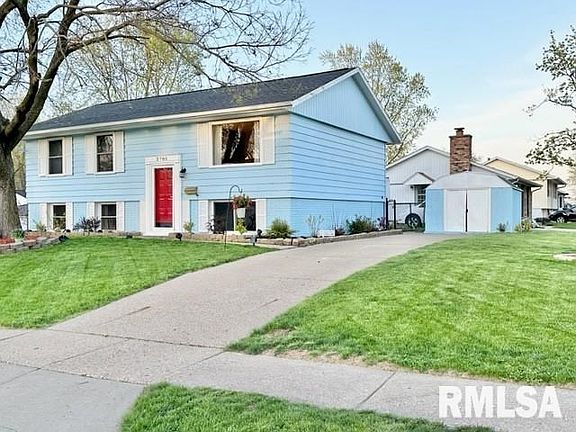 2nd image of 2705 N Michigan Ave