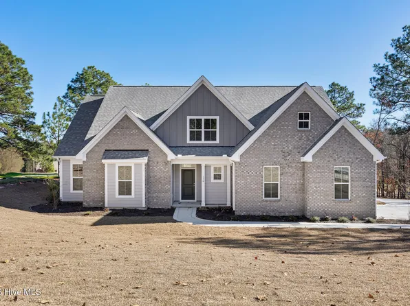 150 Banbridge Drive, West End, NC 27376