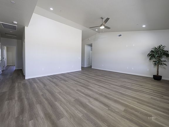 5th image of 6443 Shelly Ct