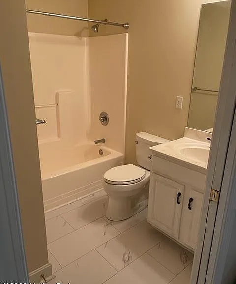 7217 Michael Benjamin Cir — Photo 14