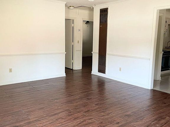 3rd image of 709 Midland Dr