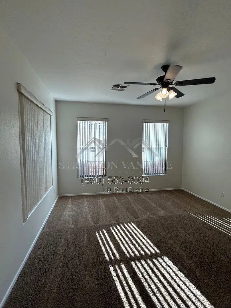 3 bed, 2.5 bath, 2156 sqft, $2,200 — Photo 4