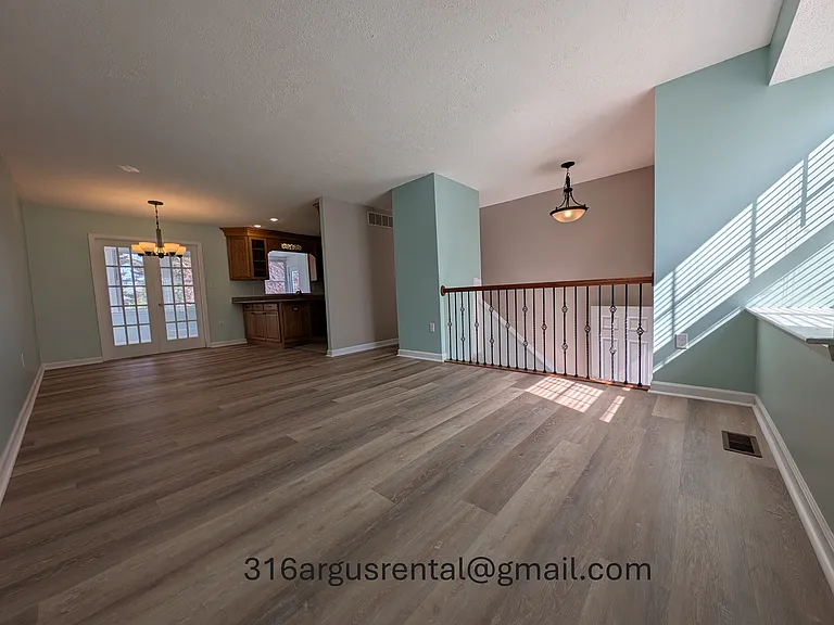316 Argus Ln — Photo 4