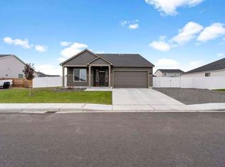 308 Ruby Ave, Grandview, WA 98930