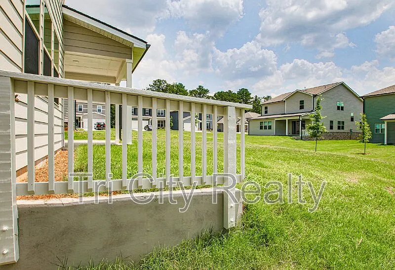 4 bed, 3.5 bath, 2900 sqft, $3,400 — Photo 4