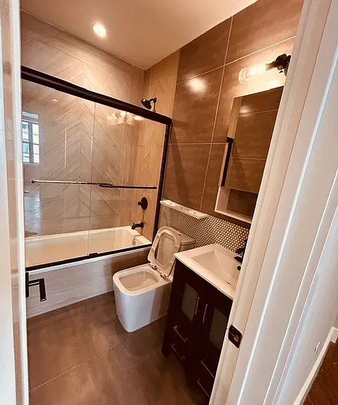 35 Claver Pl #2J — Photo 4