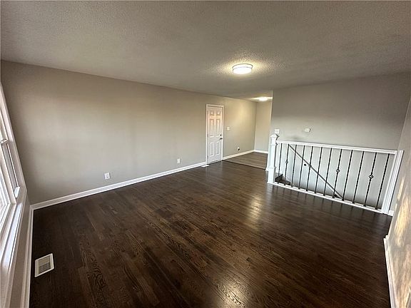 4th image of 3035 Kathleen Ave