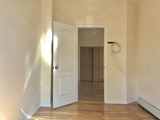 Rented by Premier Metro Realty Corp | media 8