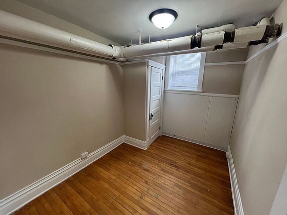 4th image of 916 E Gorham St #916